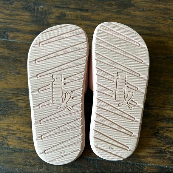 Puma Kids Slides - Picture 4 of 7